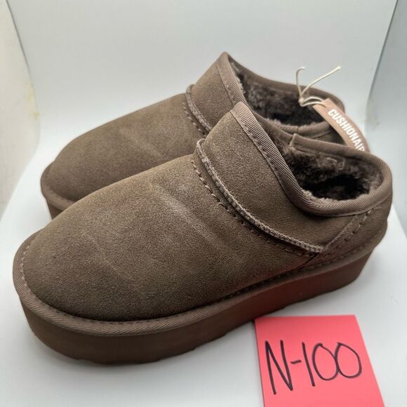CUSHIONAIRE Women's Genuine Suede Cozy Mule Platform +Memory Foam 7.5 BROWN NWT - Picture 3 of 7